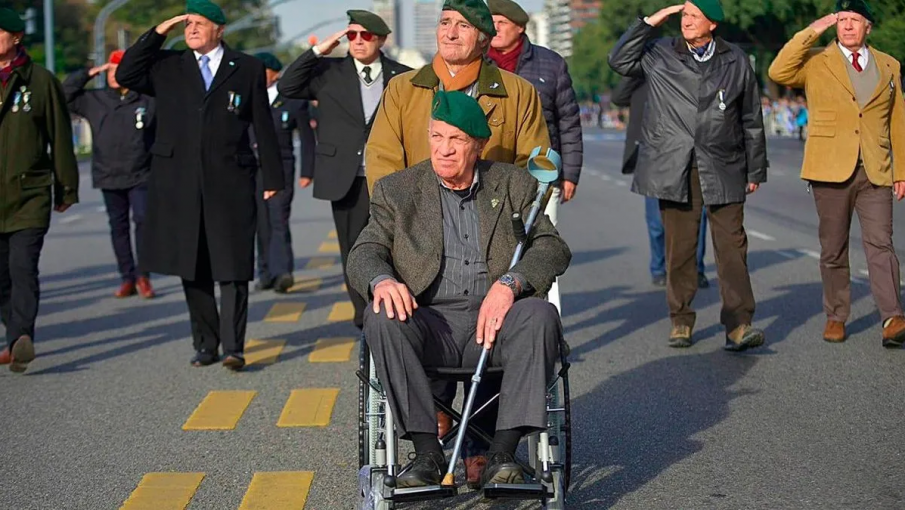 Ex combatientes pidieron a la Anses que le quite la pensión de veterano a Aldo Rico