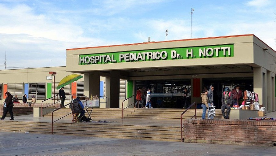 Un bebé está muy grave tras caer de las escaleras de su casa en Tupungato
