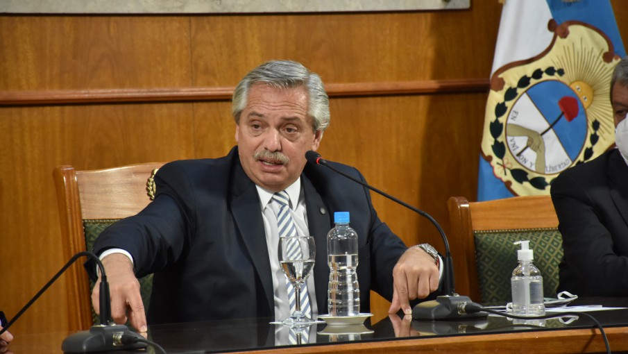 Alberto Fernández viajó tras el sismo: San Juan recibirá un anticipo de dinero para viviendas